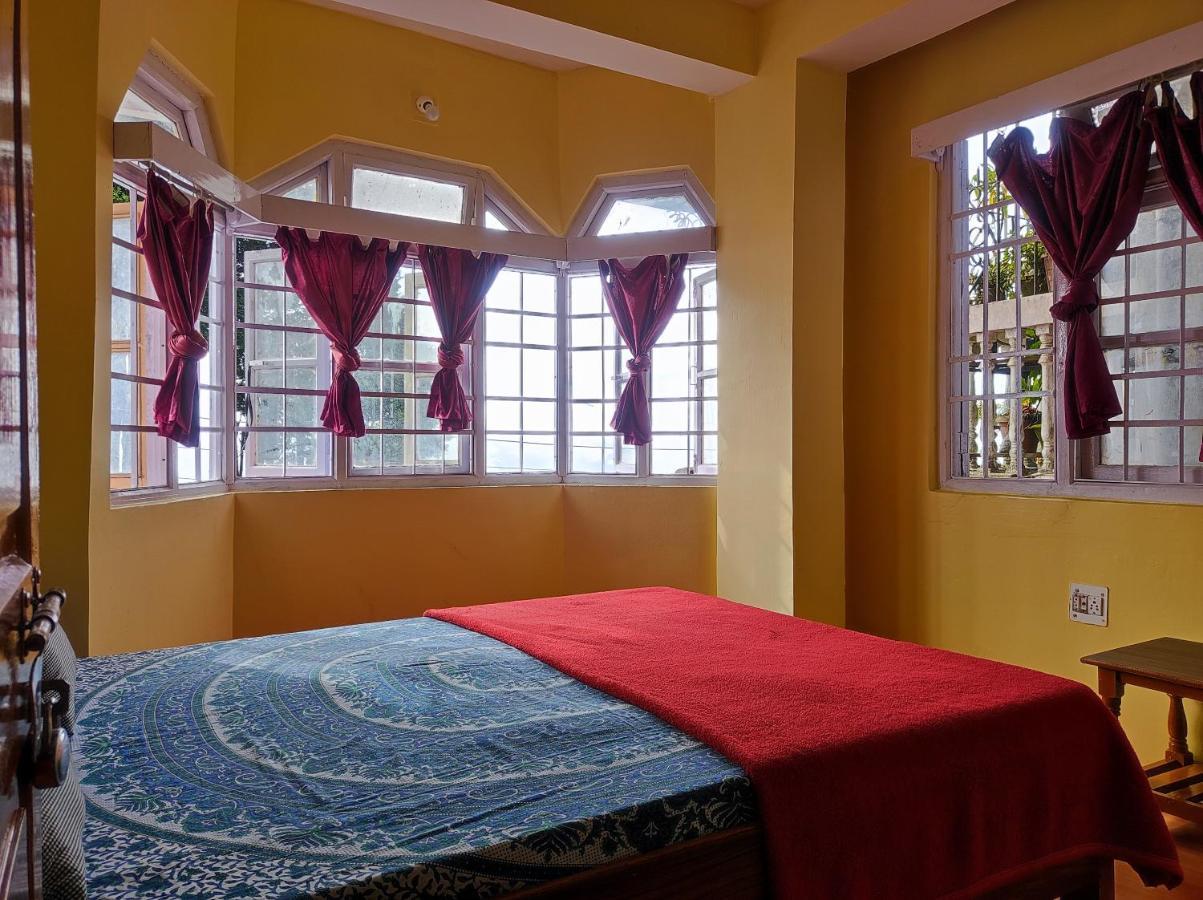 Wind Home Darjeeling- Budget Hotel Near Mall Dardzsiling Kültér fotó