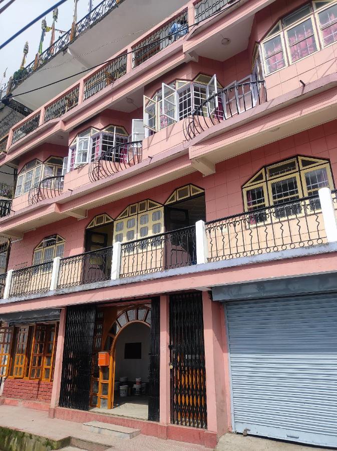 Wind Home Darjeeling- Budget Hotel Near Mall Dardzsiling Kültér fotó