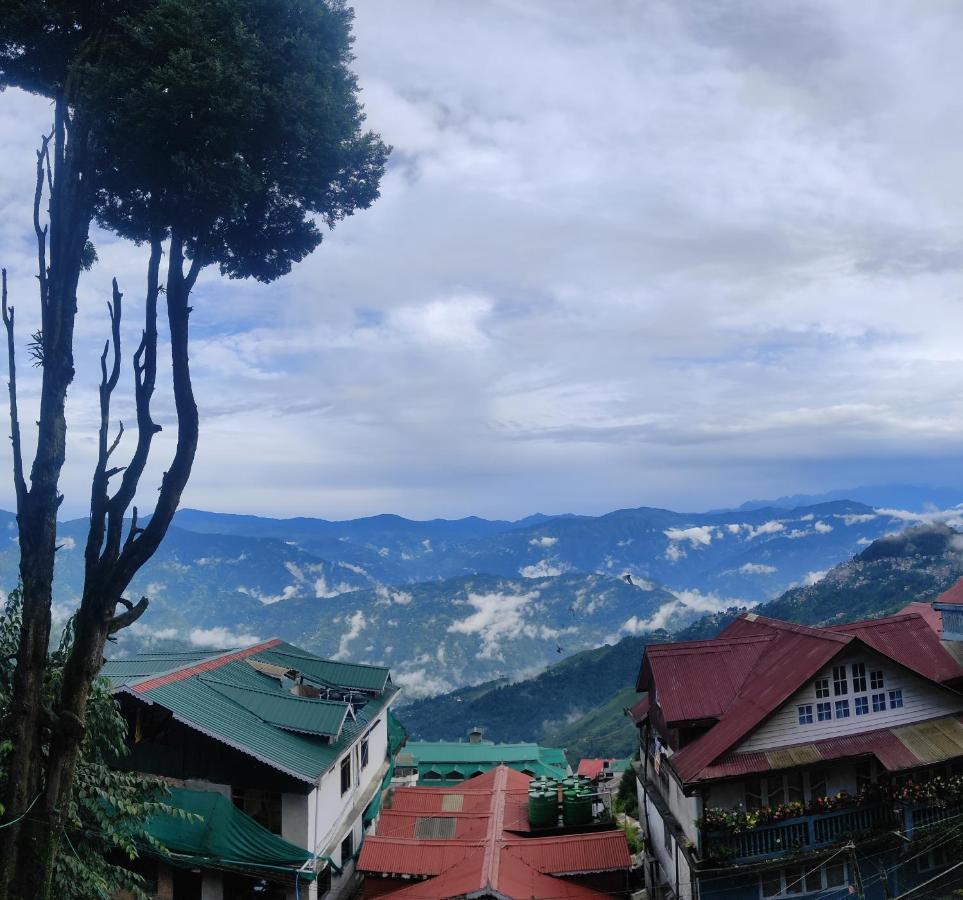 Wind Home Darjeeling- Budget Hotel Near Mall Dardzsiling Kültér fotó