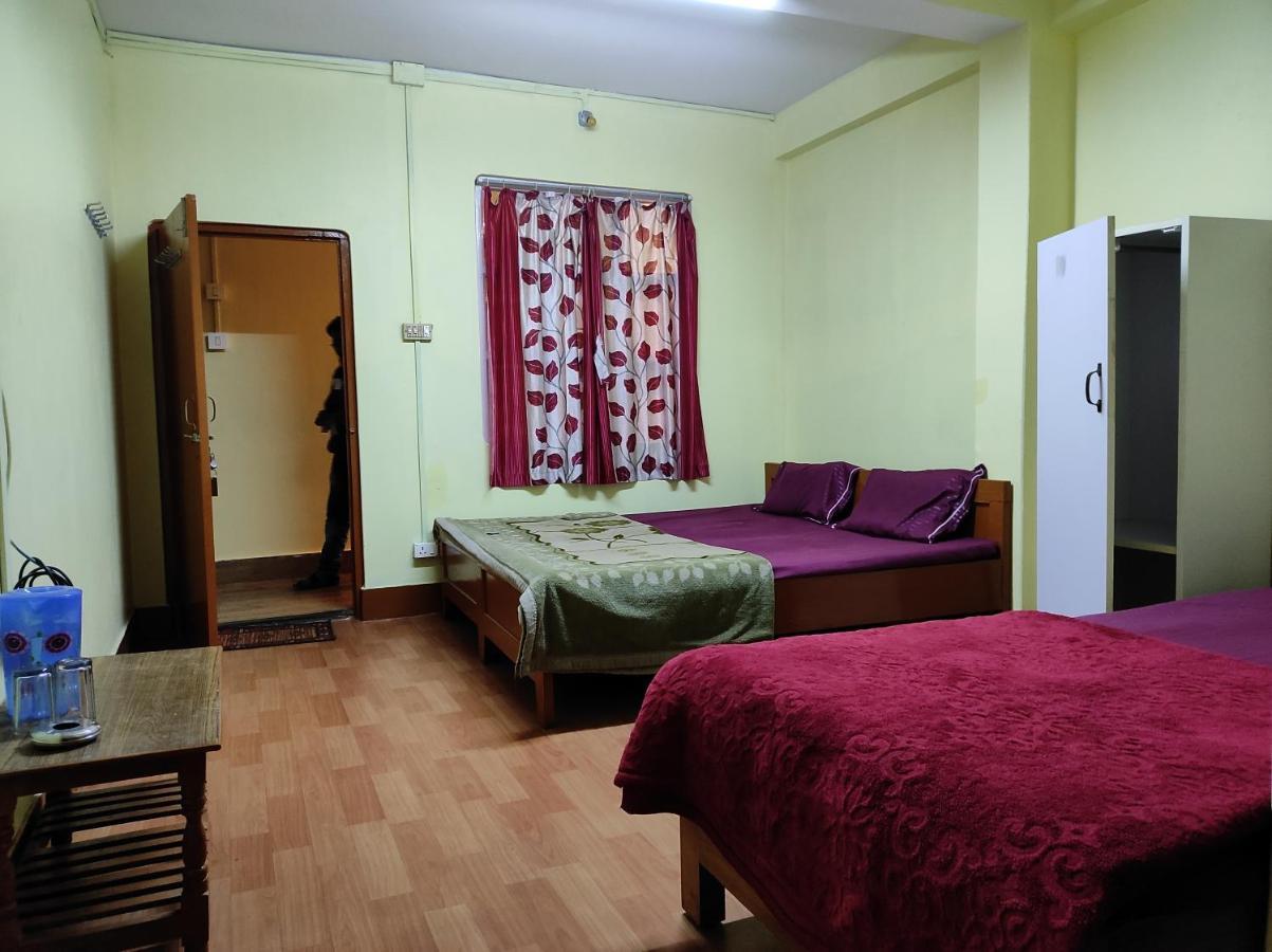 Wind Home Darjeeling- Budget Hotel Near Mall Dardzsiling Kültér fotó